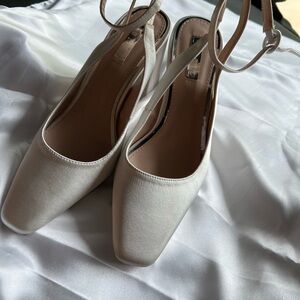 Elegant Ivory Satin Women's Shoes
